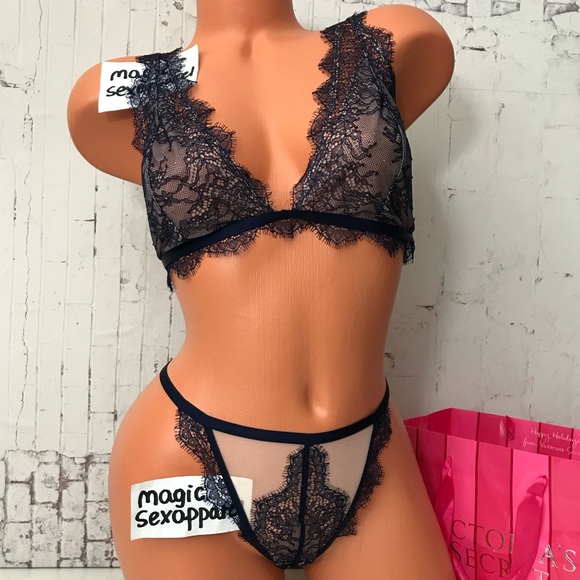 Victoria's Secret Other - VICTORIAS SECRET XL LUXE BRALETTE M PANTY SET LACE